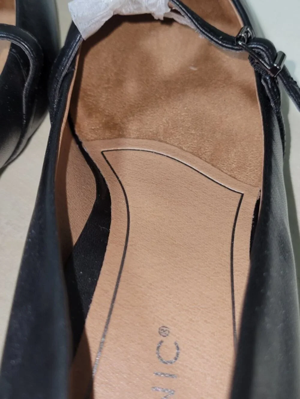 Vionic Black Leather Pumps [Item #SP07]